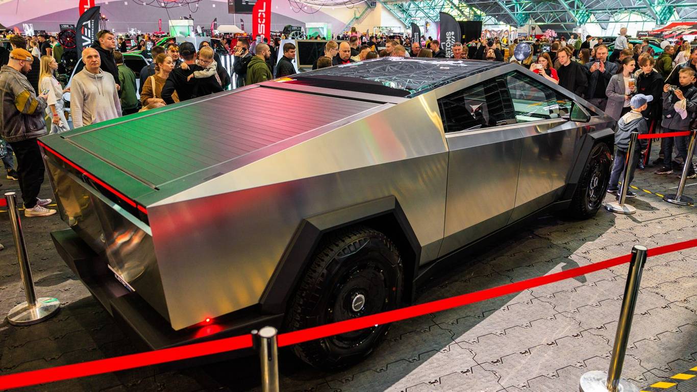 Стрельба по Tesla Cybertruck: что умеет Armored CyberGlass и почему ...