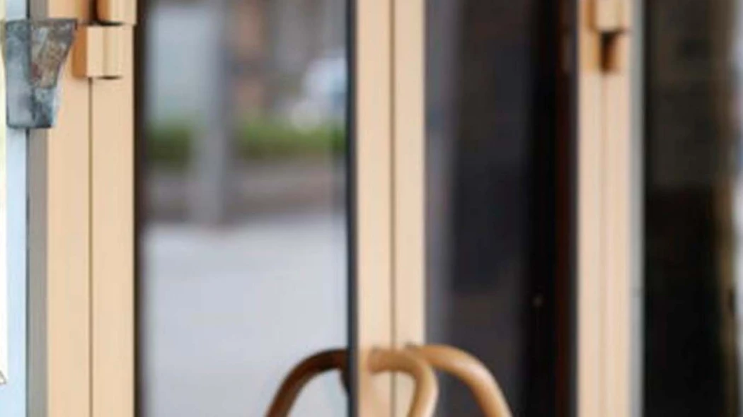 Магнитная левитация обеспечила бесшумное открывание дверей