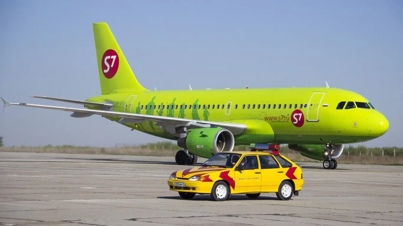 S7 airlines россия. S7 s7-2047. Самолёт s7 Airlines. Самолёты s7 Airlines модели. S7 Airlines 3046.