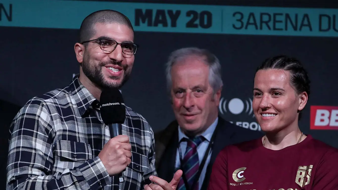 Ариэль Хельвани назвал главный бой UFC 300