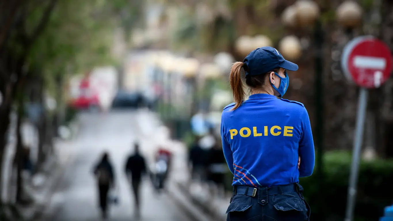 В центре Афин взорвалось самодельное взрывное устройство