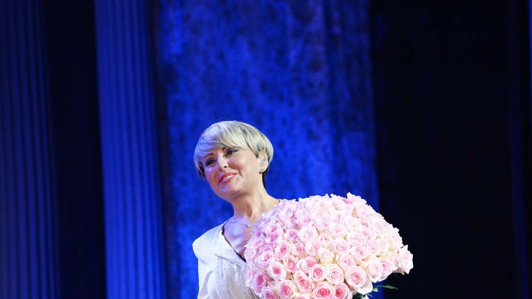 Анжелика Варум удивила своим внешним видом на форуме