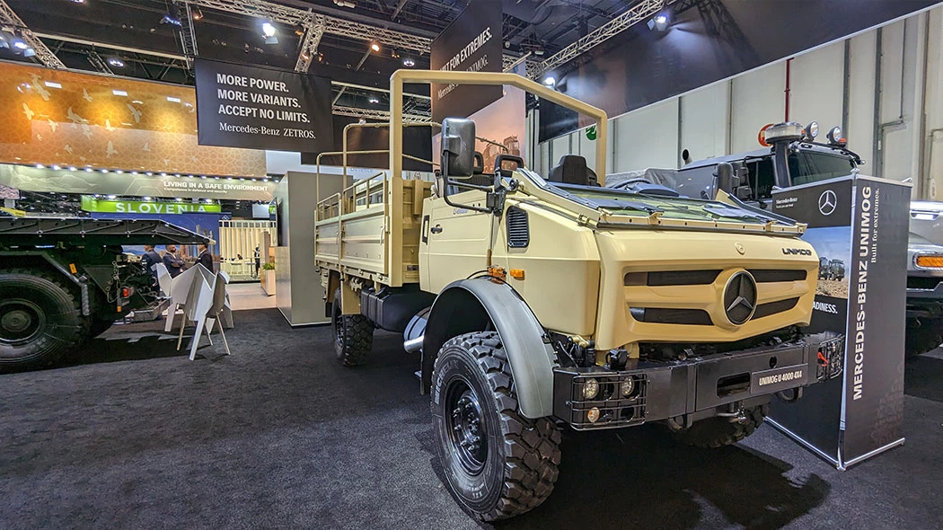 Mercedes Benz Unimog u 4000