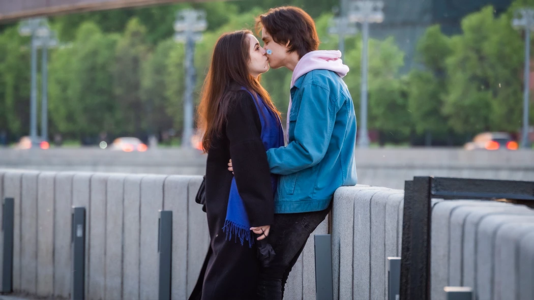 Ответы security58.ru: Что значит целоваться в десны, это как, буквально?